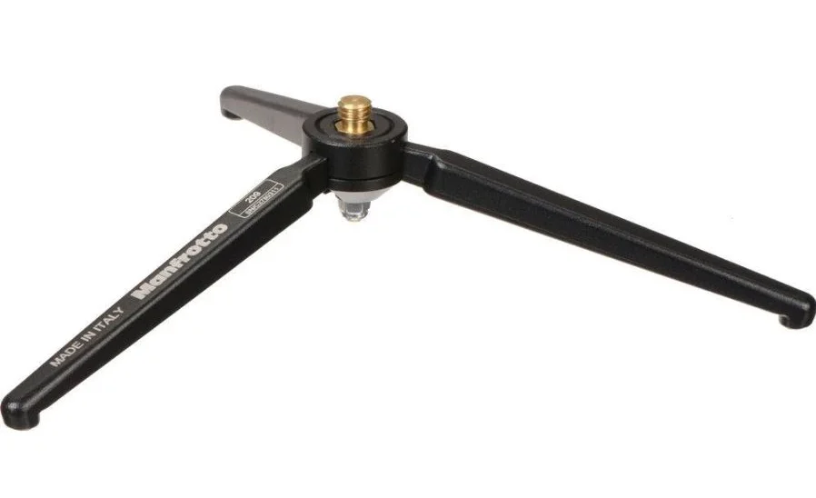 10 REGALOS PERFECTOS PARA UN FOTÓGRAFO DE NATURALEZA 10 manfrotto tripode de mesa e1764698085236