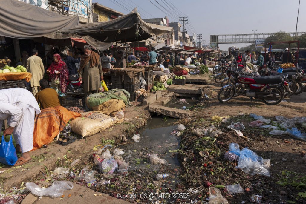 Basura dumpsite Pakistan 04