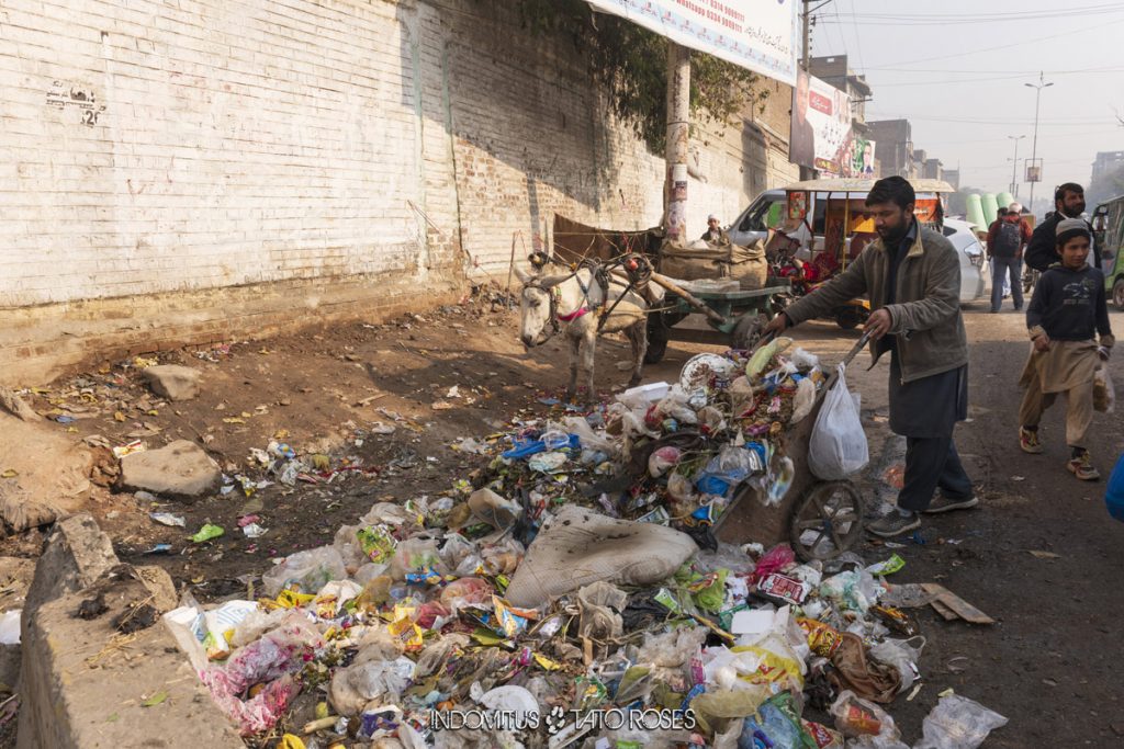 Basura dumpsite Pakistan 09