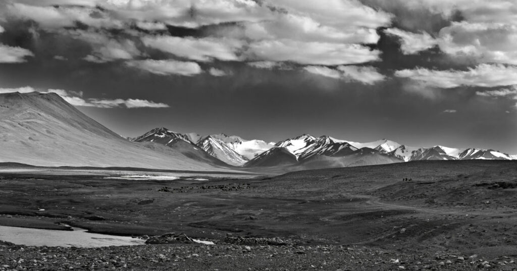 Tajikistan 1171 1172 Kokjijit Kul camp planicie BN