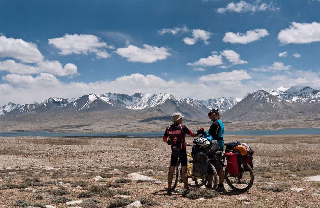 Tajikistan 733 Camp lago Zor Kul